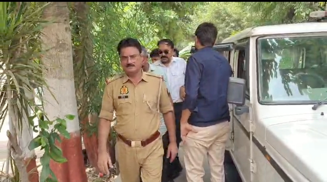 मेरठ में दरोगा रिश्वत लेते रंगे हाथ ₹20 हजार लेते रंगे हाथ गिरफ्तार!