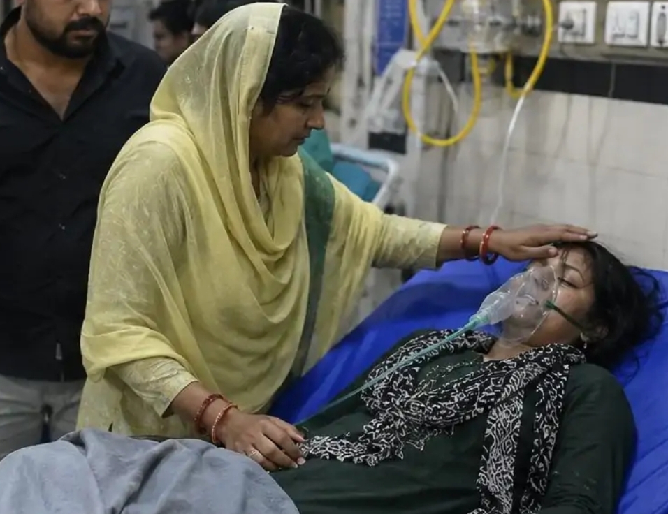 विवाहिता को तेजाब जैसा पदार्थ पिलाने का आरोप, दहेज विवाद में पति पर जानलेवा हमले का मामला