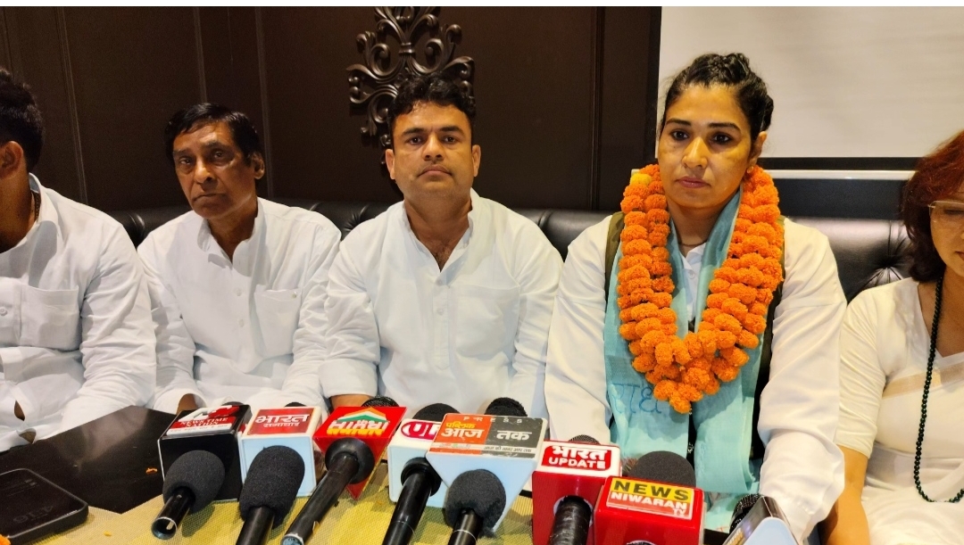 मेरठ पहुंचे रालोद खेल प्रकोष्ठ की राष्ट्रीय अध्यक्ष कविता देवी, खिलाड़ियों को संगठन से जोड़ने का लिया संकल्प