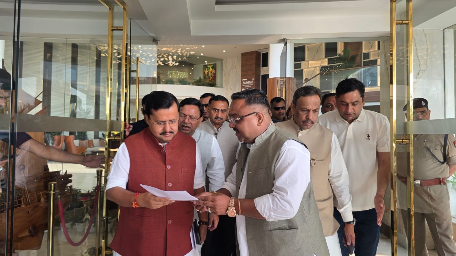 मेरठ के व्यापारियों की समस्याओं को लेकर भाजपा राष्ट्रीय अध्यक्ष से मिले तरुण गुप्ता