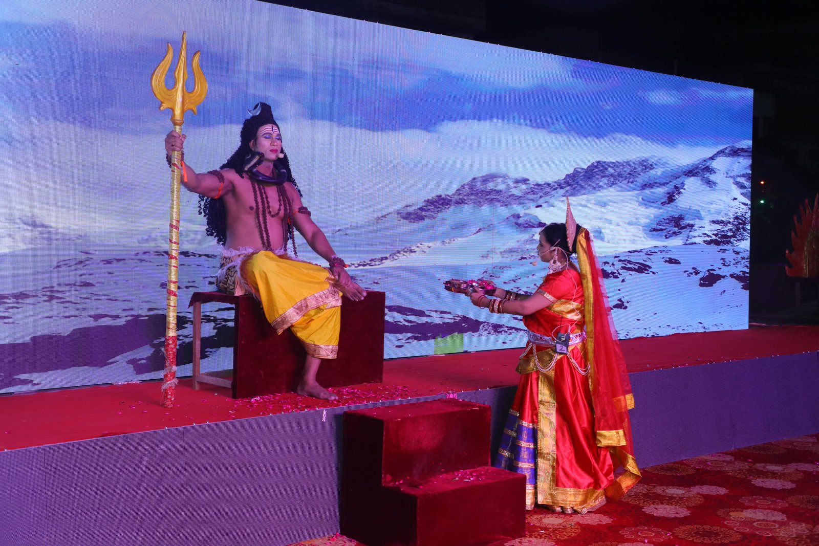 श्री रामलीला मंचन का भव्य शुभारंभ, नारद मोह और शिव विवाह की लीला ने मोहा मन