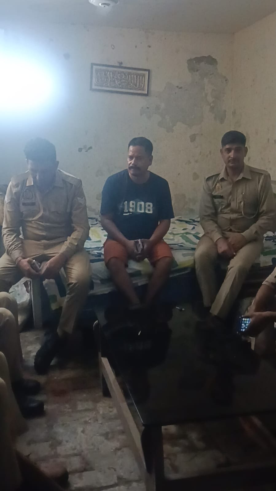दिल्ली जाने से पहले आजाद अधिकार सेना के प्रदेश महासचिव मास्टर अब्दुल अजीज नजरबंद, संगठन ने जताया विरोध